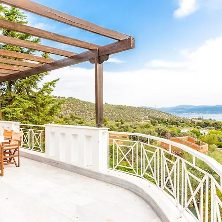 Villa Elena Villa *