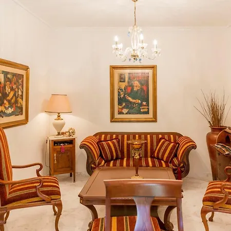 Villa Elena * Eretria (Evia)